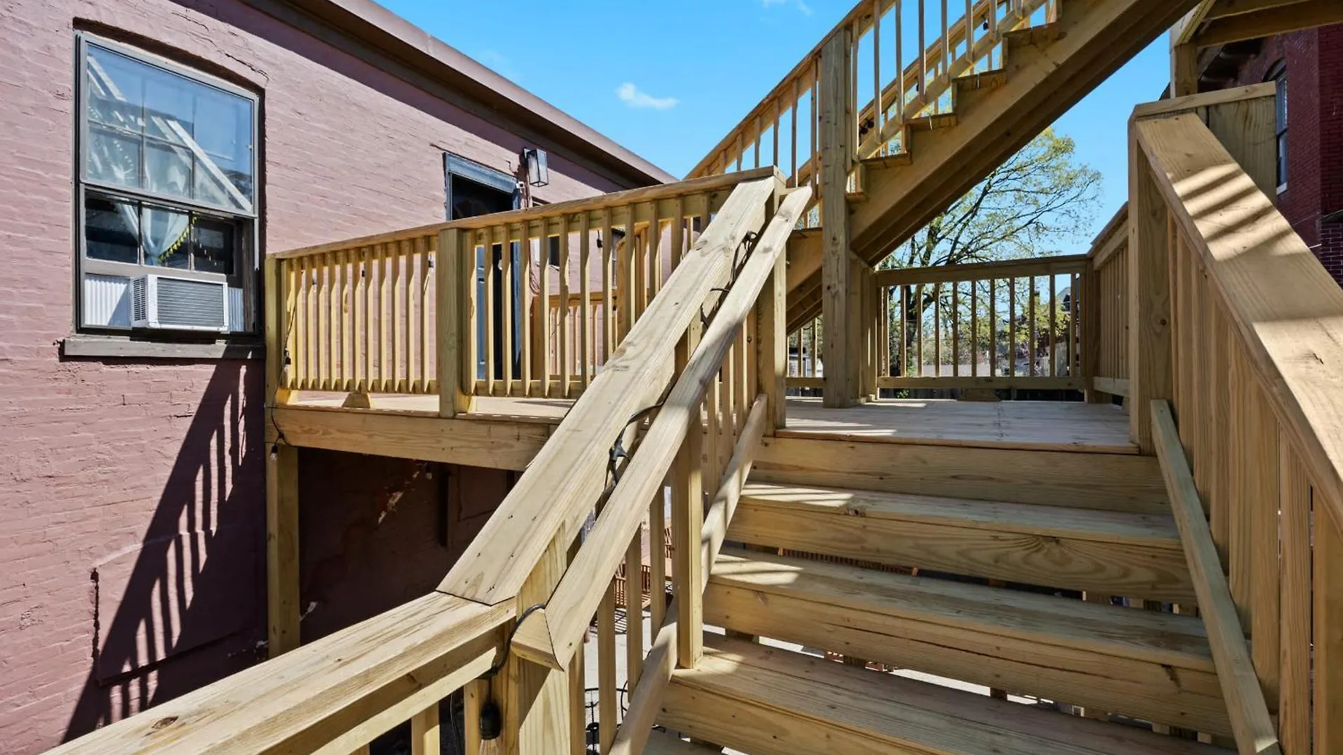 Stylish Home Close To Derby & Bourbon Trail Fun Louisville Holiday home